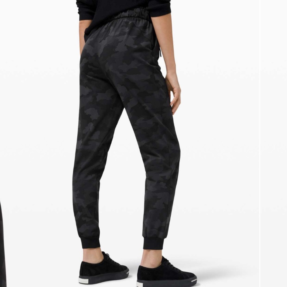 Lululemon Stretch High-Rise Jogger *Full Length size 4 Black Dark Gray Camo - Picture 4 of 16